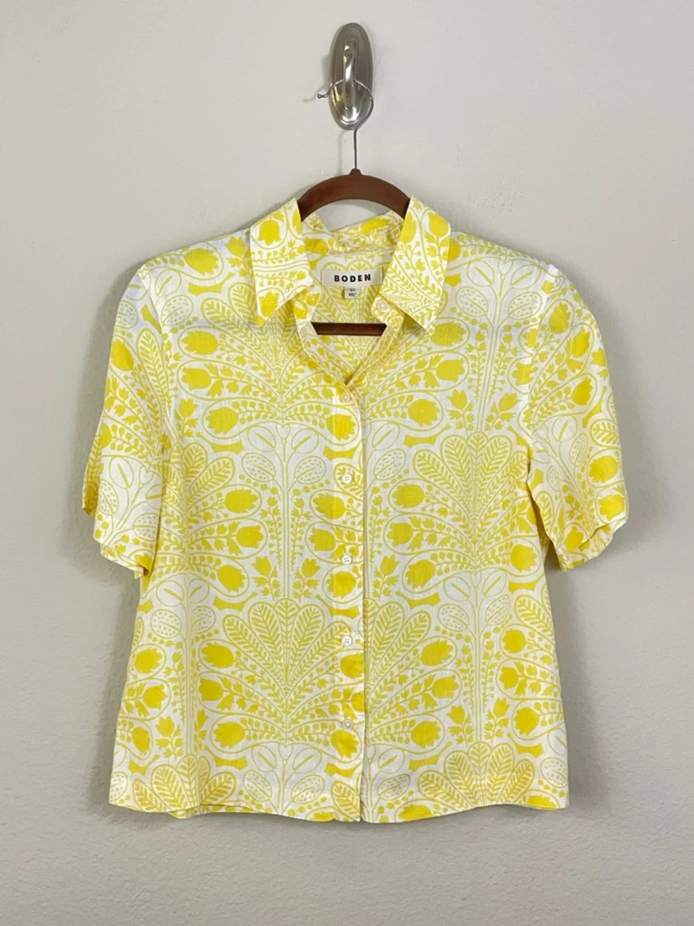 Boden Yellow and White Floral Short Sleeve Linen Button Up Shirt Size 4 - Picture 2 of 6